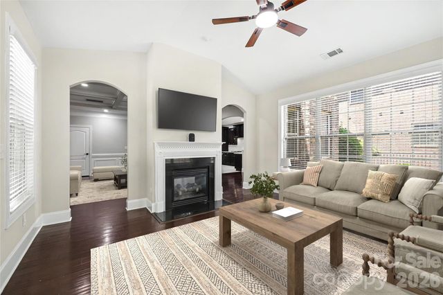 4624 Pebble Run Drive, Matthews, NC 28105