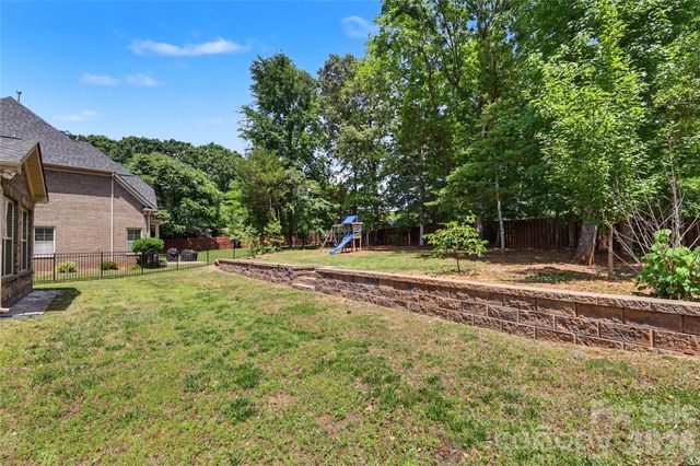 4624 Pebble Run Drive, Matthews, NC 28105