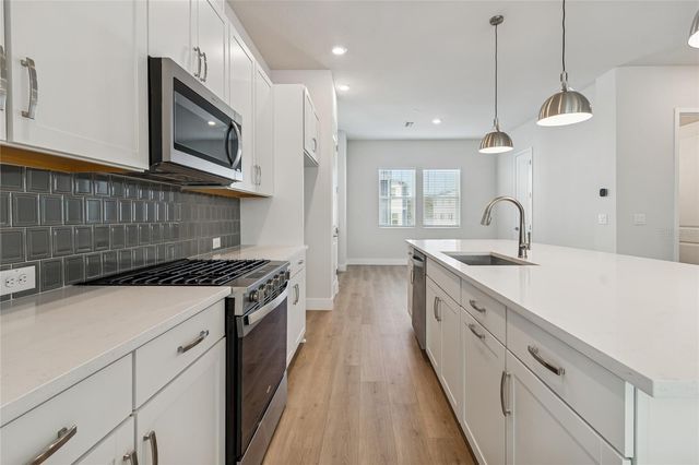 6605 N NEBRASKA AVENUE 17, Tampa, FL 33604