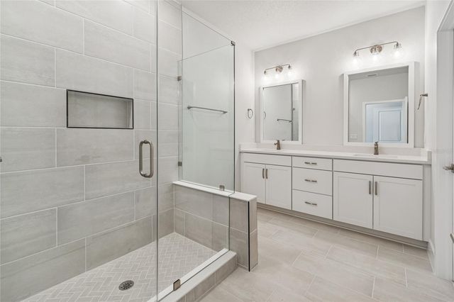 6605 N NEBRASKA AVENUE 17, Tampa, FL 33604