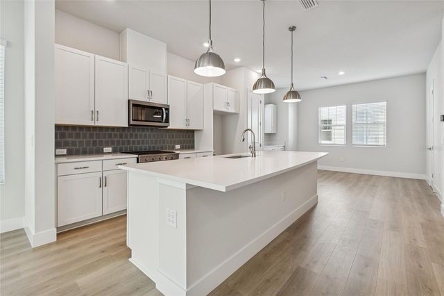 6605 N NEBRASKA AVENUE 17, Tampa, FL 33604