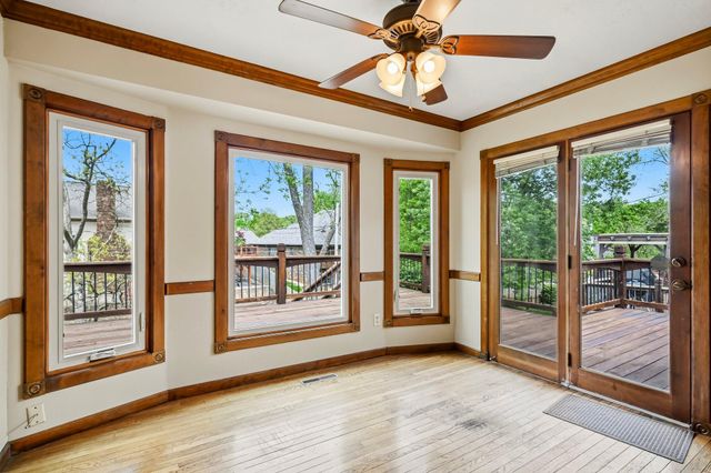 1915 E Canterbury Street, Springfield, MO 65804