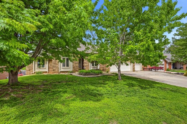 1915 E Canterbury Street, Springfield, MO 65804