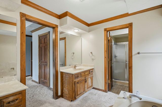 1915 E Canterbury Street, Springfield, MO 65804