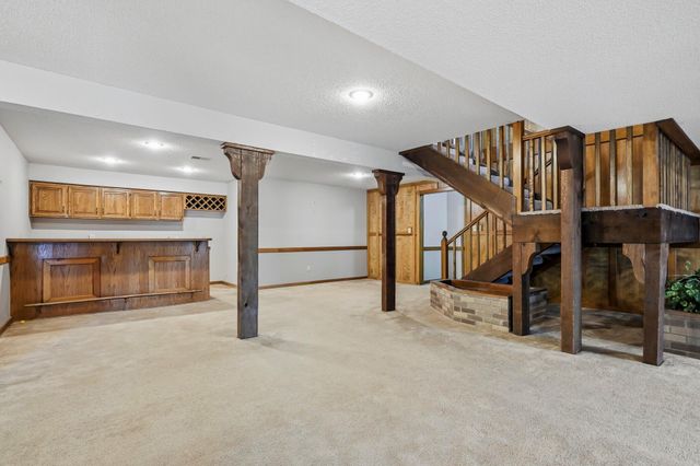 1915 E Canterbury Street, Springfield, MO 65804