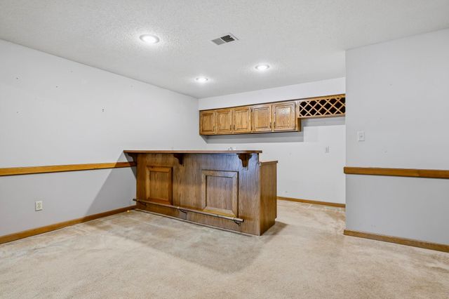 1915 E Canterbury Street, Springfield, MO 65804