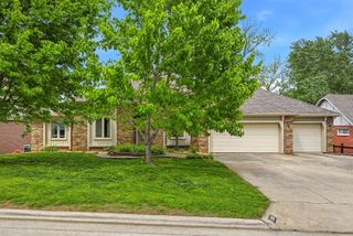 1915 E Canterbury Street, Springfield, MO 65804