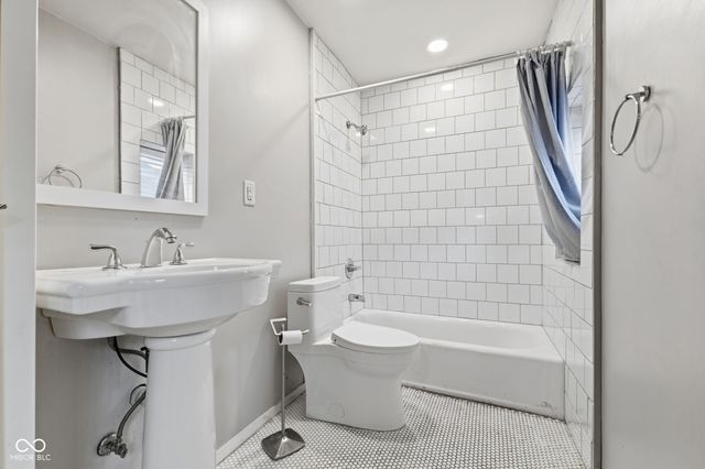 1825 W Lambert Street, Indianapolis, IN 46221