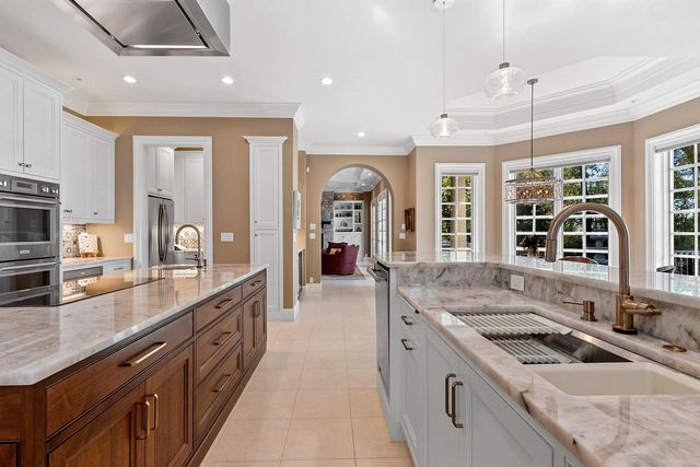 3555 NICOLET DRIVE, Green Bay, WI 54311