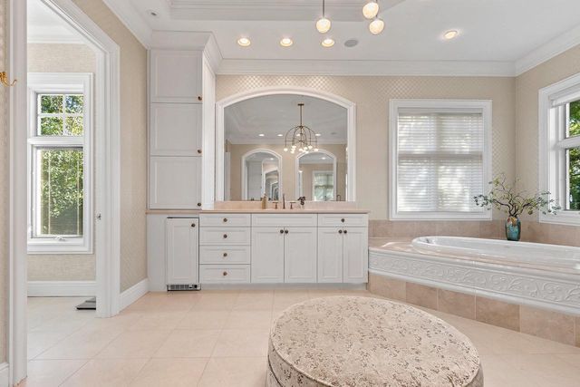 3555 NICOLET DRIVE, Green Bay, WI 54311