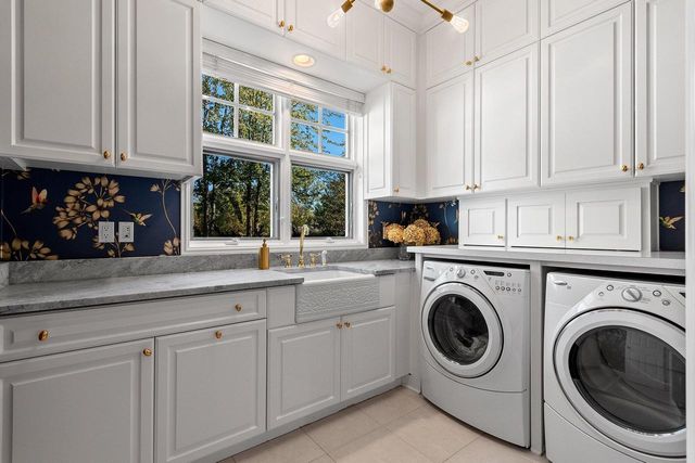 3555 NICOLET DRIVE, Green Bay, WI 54311