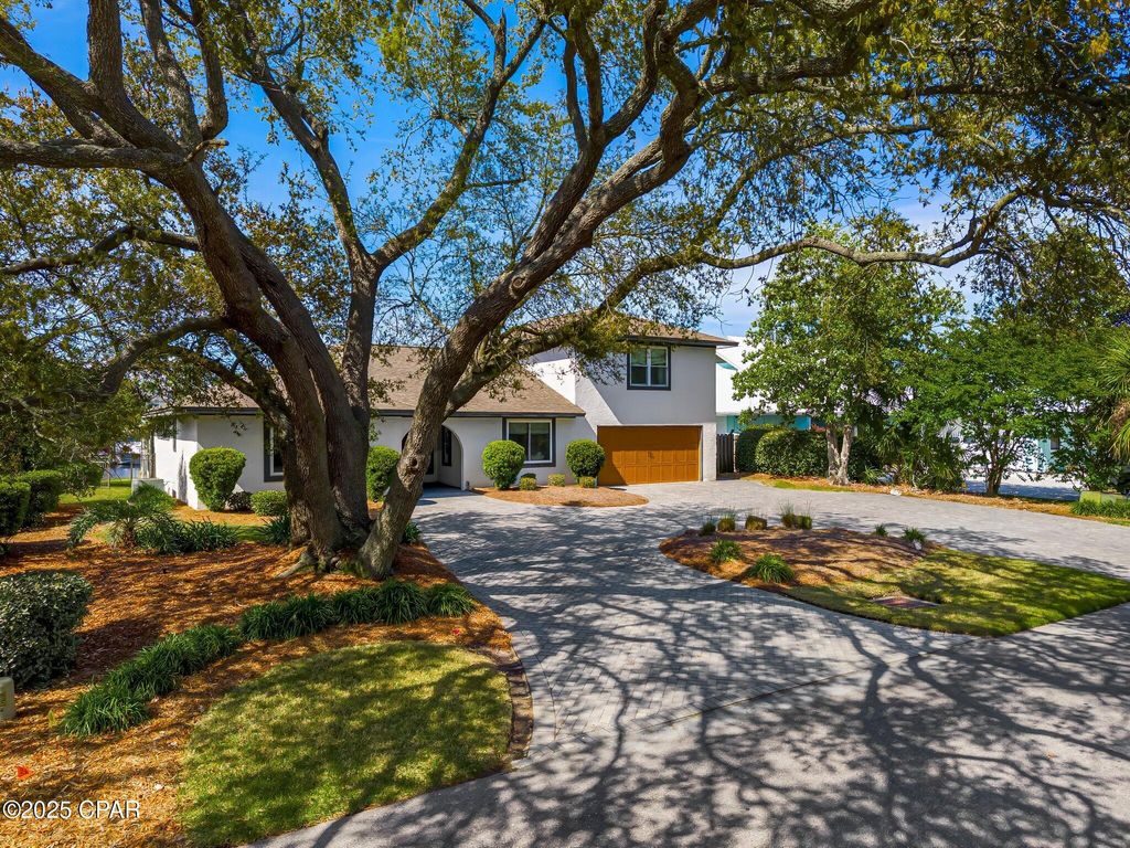 523 Wahoo Road, Panama City Beach, FL 32408