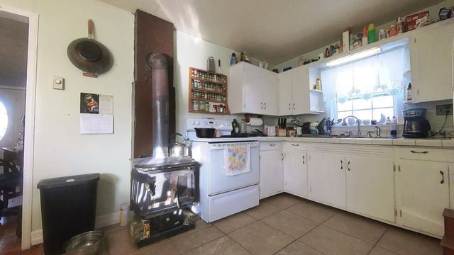 6304 County Road 1820, Pomona, MO 65789