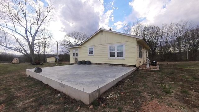 6304 County Road 1820, Pomona, MO 65789