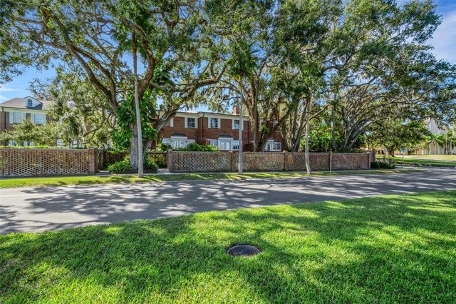 155 LAKE MORTON DRIVE 1, Lakeland, FL 33801