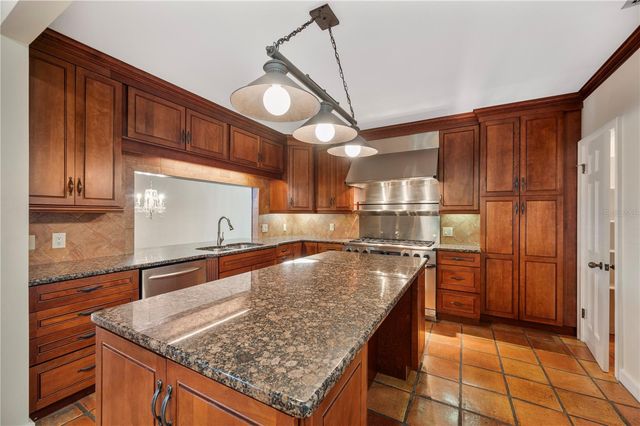 155 LAKE MORTON DRIVE 1, Lakeland, FL 33801