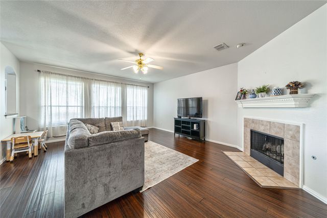3202 Silver Point Court, Mansfield, TX 76063