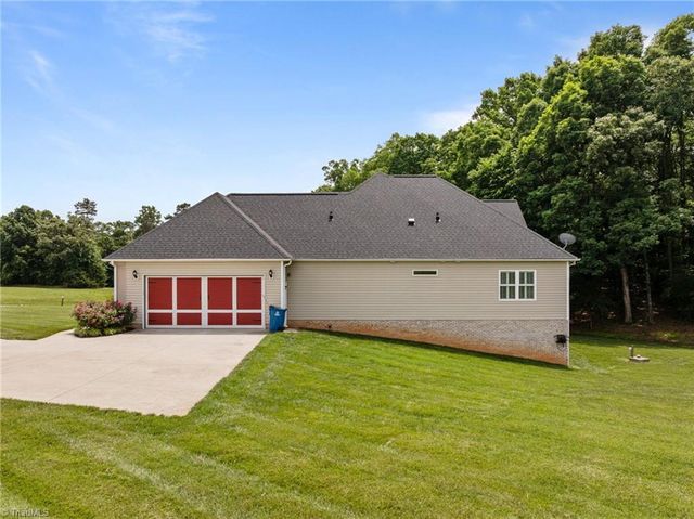 8169 Mcclanahan Drive, Browns Summit, NC 27214