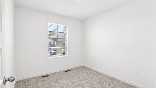 2044 Yellowstone Boulevard, Mundelein, IL 60060