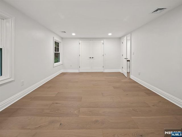 72 Fremont Avenue, Park Ridge, NJ 07656