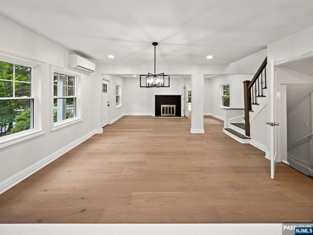 72 Fremont Avenue, Park Ridge, NJ 07656