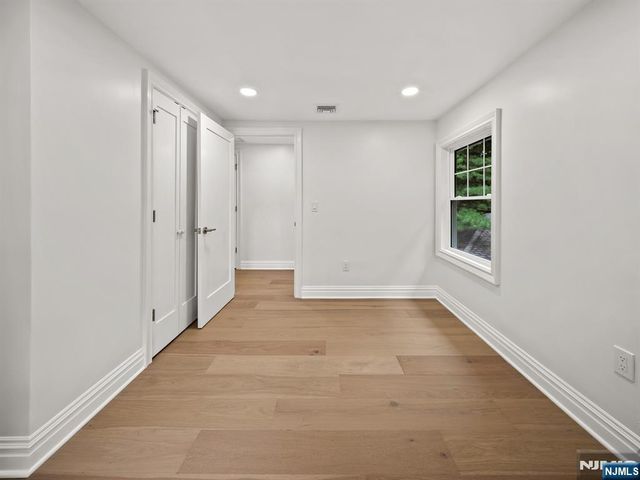 72 Fremont Avenue, Park Ridge, NJ 07656