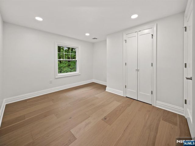 72 Fremont Avenue, Park Ridge, NJ 07656