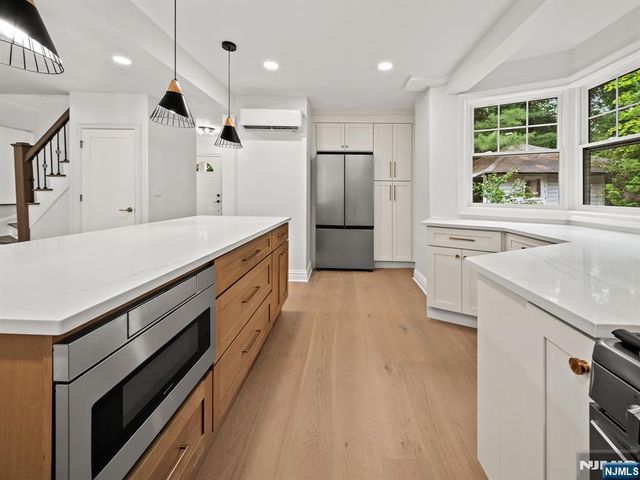 72 Fremont Avenue, Park Ridge, NJ 07656