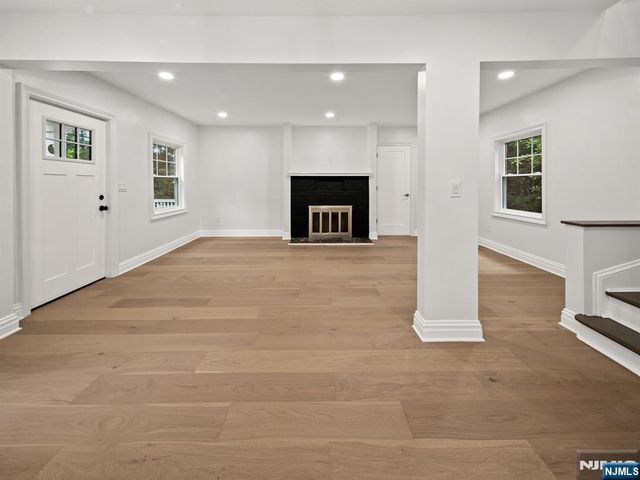 72 Fremont Avenue, Park Ridge, NJ 07656