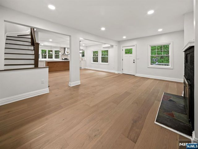 72 Fremont Avenue, Park Ridge, NJ 07656