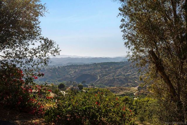 2825 Vista Del Rio, Fallbrook, CA 92028