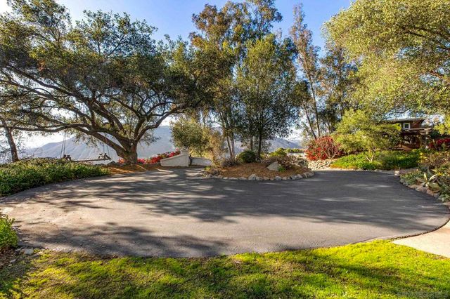 2825 Vista Del Rio, Fallbrook, CA 92028