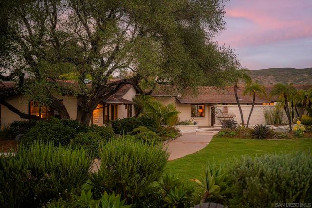 2825 Vista Del Rio, Fallbrook, CA 92028