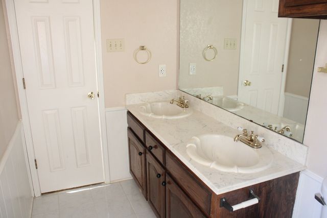 318 Creekview Circle, Crandall, TX 75114