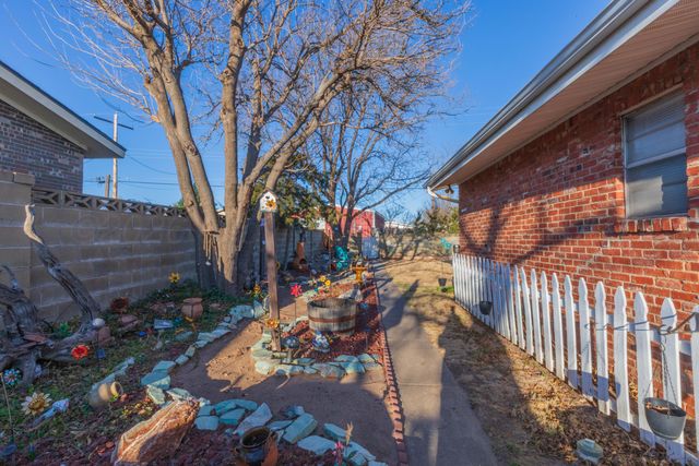 707 Montana Street, Borger, TX 79007