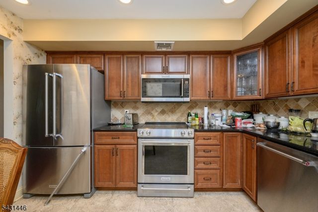 1 Ash Ln, Parsippany-troy Hills Twp., NJ 07034