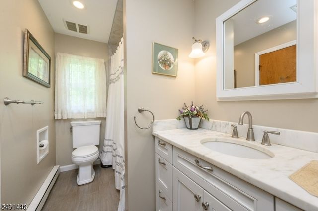 1 Ash Ln, Parsippany-troy Hills Twp., NJ 07034