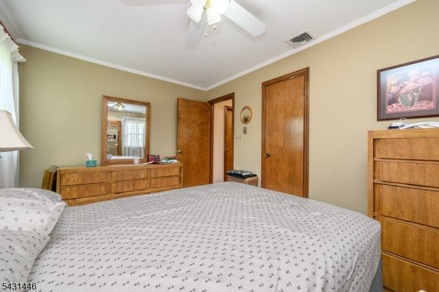 1 Ash Ln, Parsippany-troy Hills Twp., NJ 07034