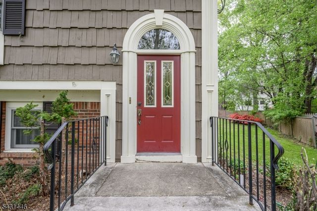 1 Ash Ln, Parsippany-troy Hills Twp., NJ 07034