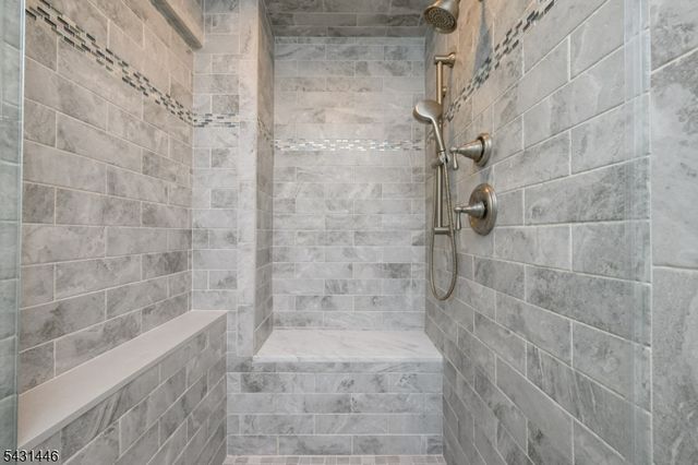1 Ash Ln, Parsippany-troy Hills Twp., NJ 07034