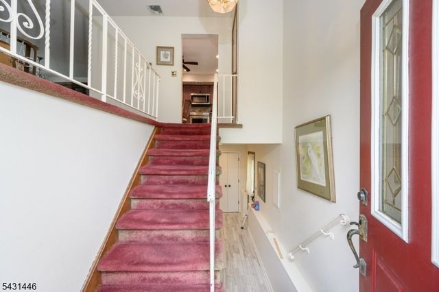 1 Ash Ln, Parsippany-troy Hills Twp., NJ 07034