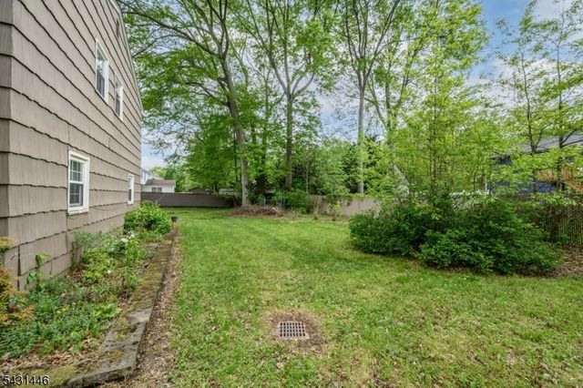 1 Ash Ln, Parsippany-troy Hills Twp., NJ 07034