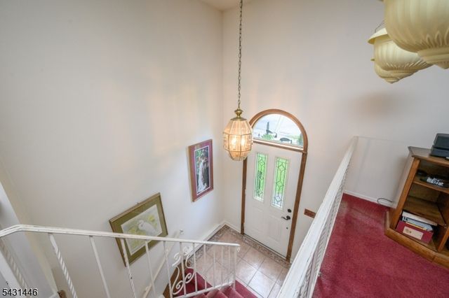 1 Ash Ln, Parsippany-troy Hills Twp., NJ 07034