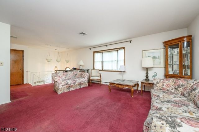 1 Ash Ln, Parsippany-troy Hills Twp., NJ 07034