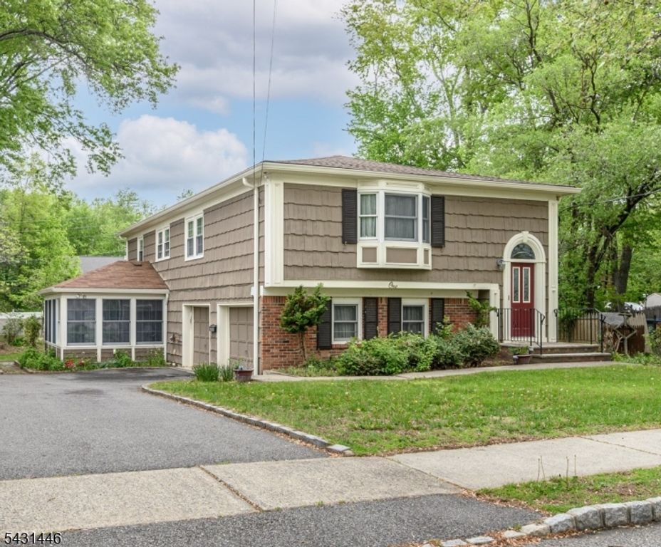 1 Ash Ln, Parsippany-troy Hills Twp., NJ 07034