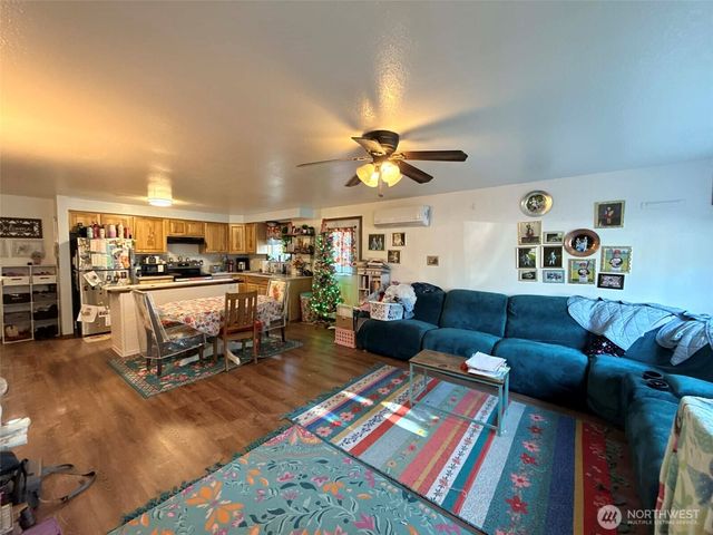 101 Edgewood Avenue, Elma, WA 98541