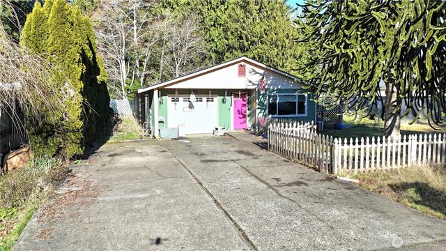 101 Edgewood Avenue, Elma, WA 98541