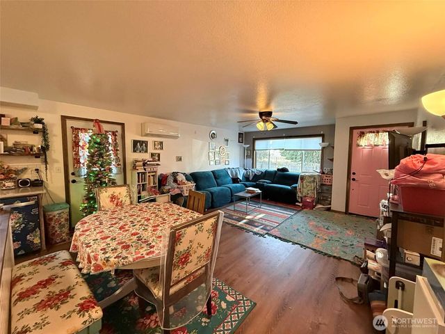 101 Edgewood Avenue, Elma, WA 98541