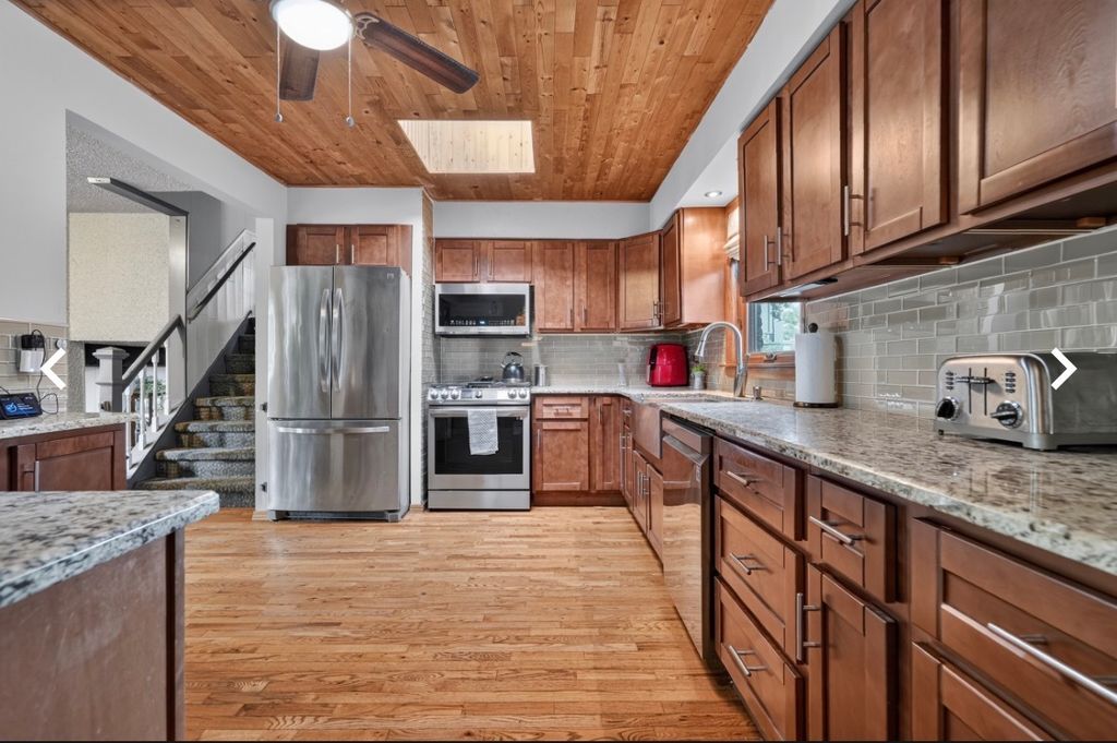 8740 W 99th Street, Palos Hills, IL 60465 — photo 2