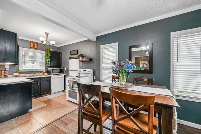 921 H Avenue NW, Cedar Rapids, IA 52405